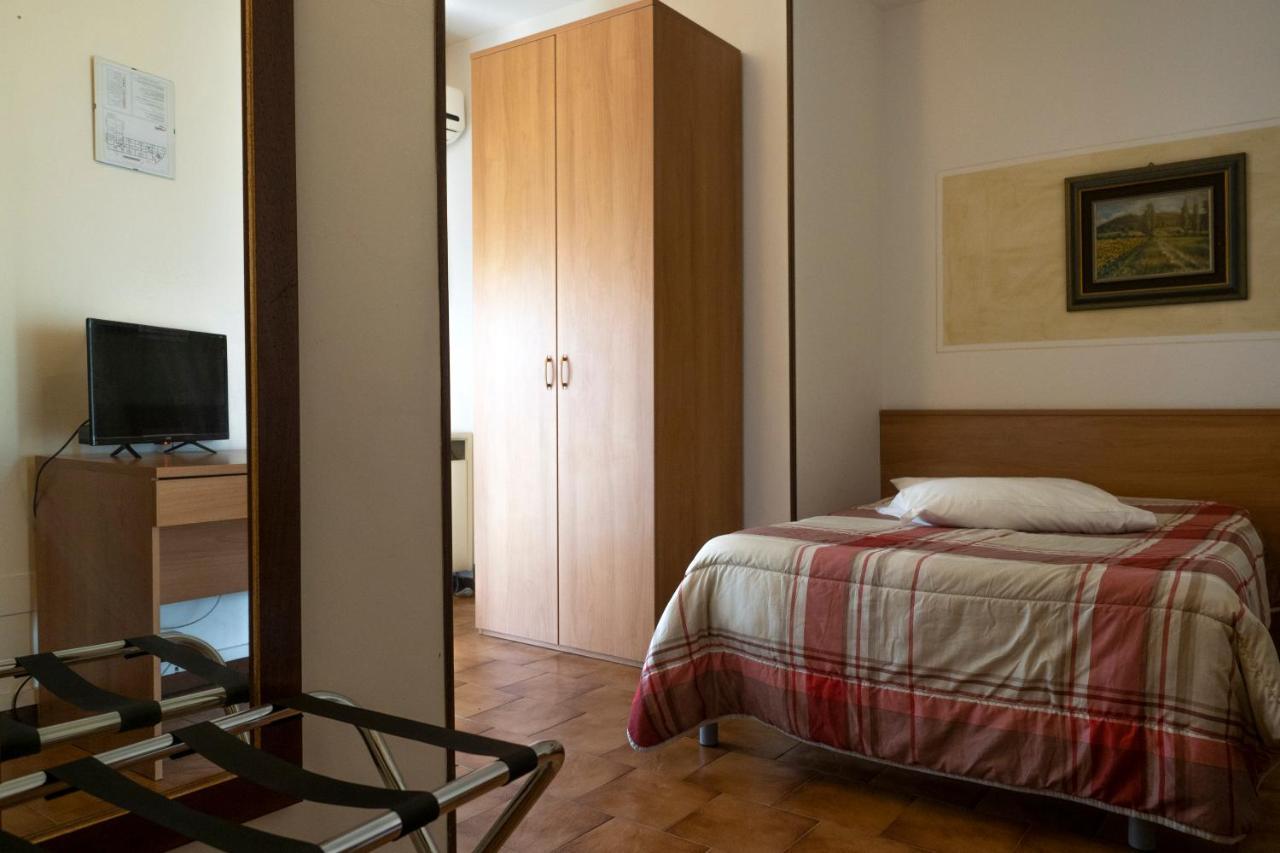 Hotel La Vela Castelnuovo Rangone Екстериор снимка